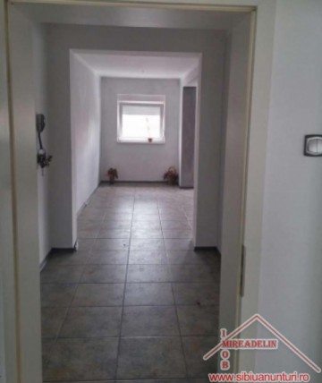 vand-apartament-2-camere-zona-calea-poplacii-3