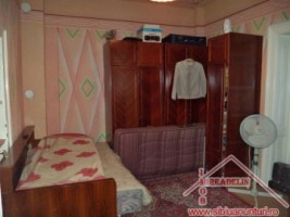 vand-casa-singur-in-curte-3-camere-zona-piata-cluj-1