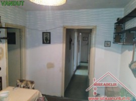 ocazie-vand-apartament-4-camere-decomandate-cartvaaron