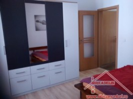 inchiriez-apartament-2-camere-in-zona-vasile-aaron-langa-hipermarket-uri-4