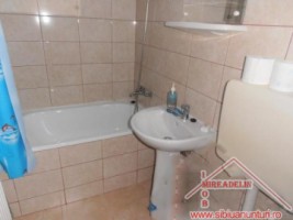 inchiriez-apartament-3-camere-b-dul-mihai-viteazu-4