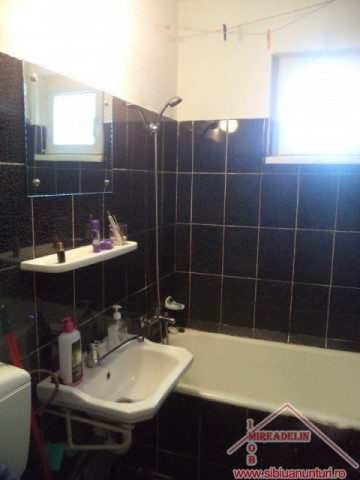 inchiriez-apartament-3-camere-zona-ciresica-6