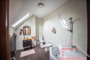 vand-apartament-3-camere-110mp-zona-calea-poplacii-3