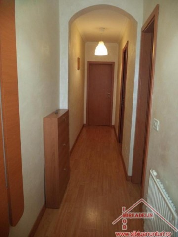 inchiriez-apartament-2-camere-calea-cisnadiei-4