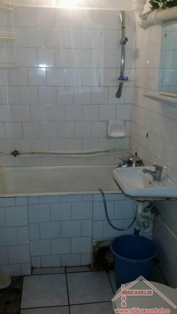 vand-apartament-2-camere-zona-terezian-43-mp-4