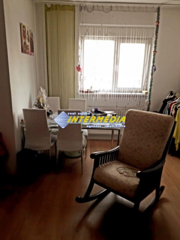 apartament-cu-o-camera-de-vanzare-centru-etaj-intermediar-1