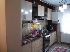 apartament-3-camere-zona-donici-etaj-1-renovat-5