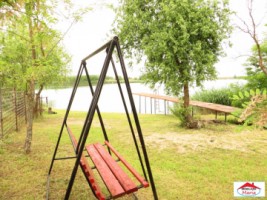 apa-casa-cu-iesire-la-lac-11