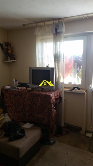 apartament-3-camere-in-cetate-1