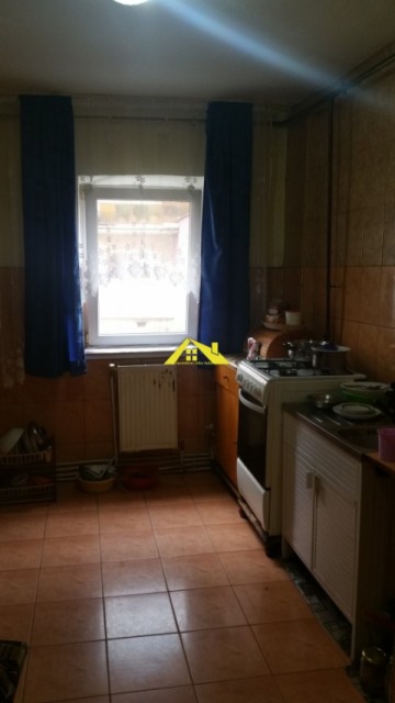 apartament-2-camere-decomandate-in-cetate-2