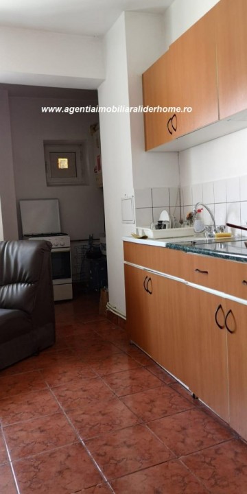 apartament-4-camere-decomandat-zona-bazar-1