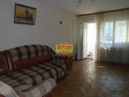 apartament-3-camere-zona-centrala-etaj-2