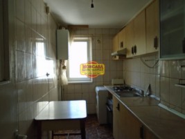 apartament-3-camere-zona-centrala-etaj-2-1