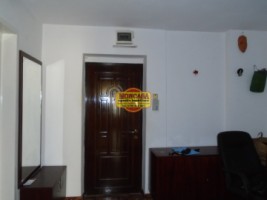 apartament-3-camere-zona-centrala-etaj-2-12