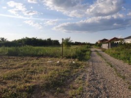 loc-de-casa-intre-vile-557-mp-martinesti-zona-foarte-buna-cu-utilitati-6