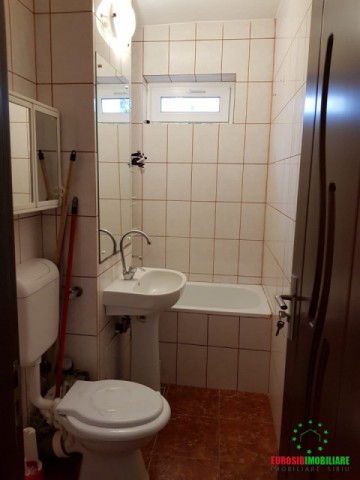 apartament-cu-2-camere-nedecomandat-de-inchiriat-7