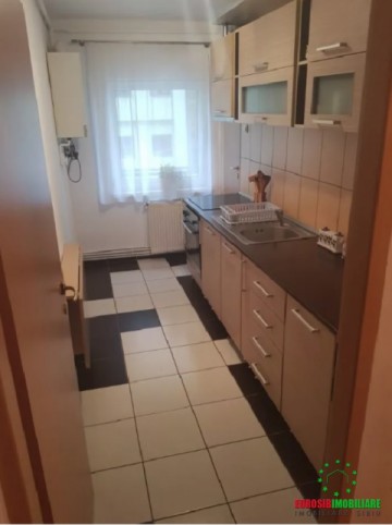 apartament-2-camere-decomandat-in-zona-vasile-aron-2