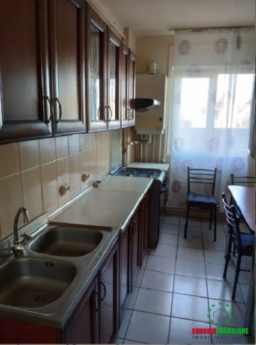 apartament-2-camere-decomandat-zona-vasile-aron-2