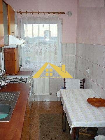 de-vanzare-apartament-3-camere-cetate-3