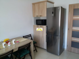 vand-sau-schimb-apartament-modern-nou-2-camere-cu-o-casuta-2