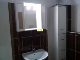 vand-sau-schimb-apartament-modern-nou-2-camere-cu-o-casuta-4