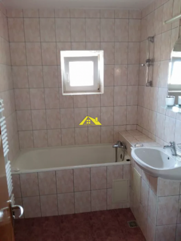 inchiriez-apartament-3-camere-oras-alba-iulia-1