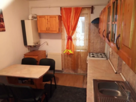 inchiriez-apartament-3-camere-centru-5