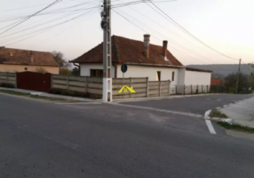 casa-complect-renovata-ln-stremt-la-sosea-1