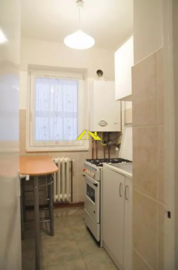 inchiriez-garsoniera-in-cetate-zona-catedrala-sf-ecaterina-1