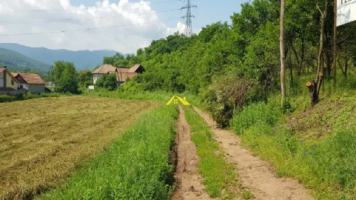 vand-teren-cu-utilitati-pentru-constructie-cabana-ampoita-2