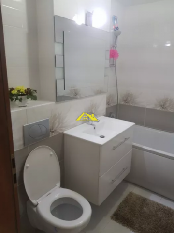 apartament-modern-cu-3-camere-cetate-strada-bradisor-cu-garaj-6