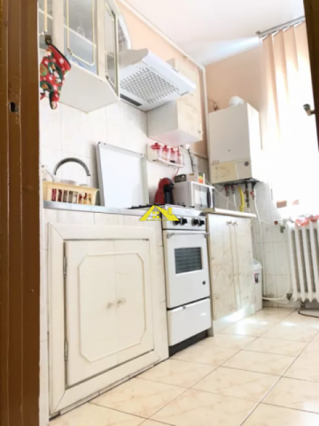 apartament-cu-3-camere-de-inchiriat-cetate-closca-4