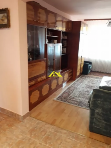 vand-apartament-3-camere-1