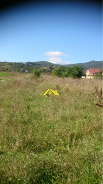 vind-teren-4700-mp-alba-iulia-la-sosea