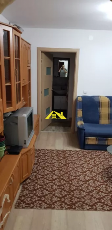 inchiriez-apartament-cu-2-camere-alba-iulia-zona-cetate