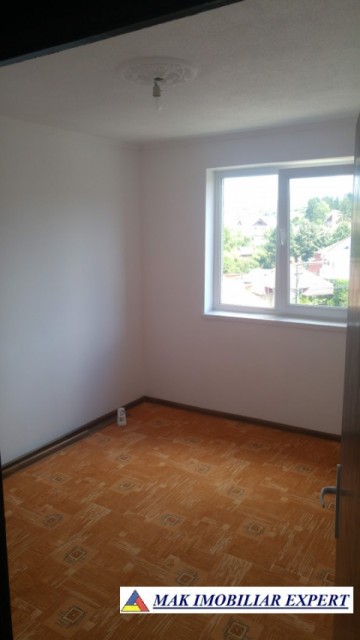 apartament-3-camere-cf-2-et-44-campulung-4