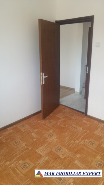 apartament-3-camere-cf-2-et-44-campulung-5