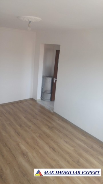 apartament-3-camere-cf-2-et-44-campulung-8