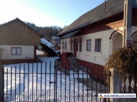 casa-4-camere-cu-teren-de-600-mp-de-vanzare-in-nucsoara-arges