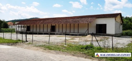 spatiu-comercial-de-1236-mp-si-teren-de-4000-mp-de-vanzare-in-godeni-arges-ideal-pentru-afaceri-comerciale-sau-industriale-1
