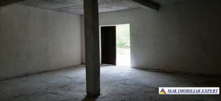 spatiu-comercial-de-1236-mp-si-teren-de-4000-mp-de-vanzare-in-godeni-arges-ideal-pentru-afaceri-comerciale-sau-industriale-14