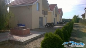 lux-imobiliare-vinde-complex-de-case-zona-apa-120000euro-6