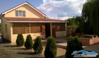 lux-imobiliare-vinde-complex-de-case-zona-apa-120000euro-7