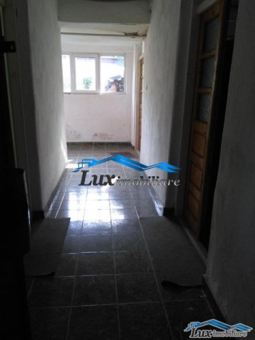 lux-imobiliare-inchiriaza-spatiu-comercial-zona-nufarului-400e-3