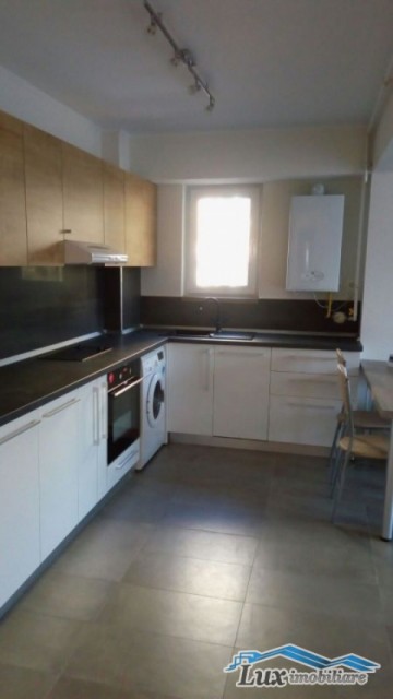 apartament-3-camere-zona-ultracentrala-400e-2