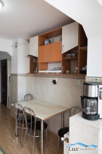 apartament-3-camere-zona-hotel-europa-53000-e-1