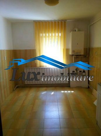 se-inchiriaza-spatiu-comercial-zona-ultracentral-399-euro-2