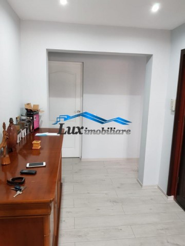 apartament-3-camere-zona-culturii-ultracentral-100000e-3