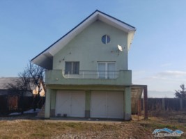 lux-imobiliare-vinde-casa-in-borlesti