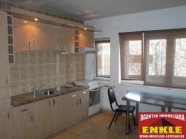 vila-de-inchiriat-6-camere-p12-zona-centrala-in-apropiere-de-liceul-laurean-4